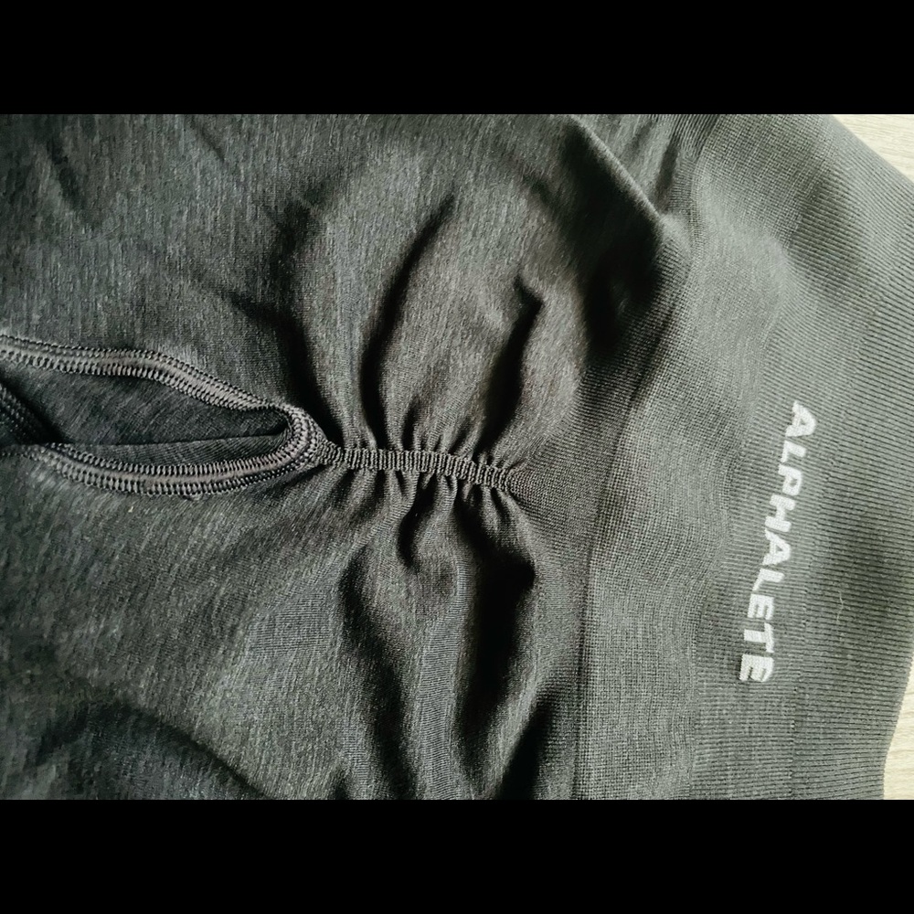 Amplify  in charcoal gray in excellent condition  ,